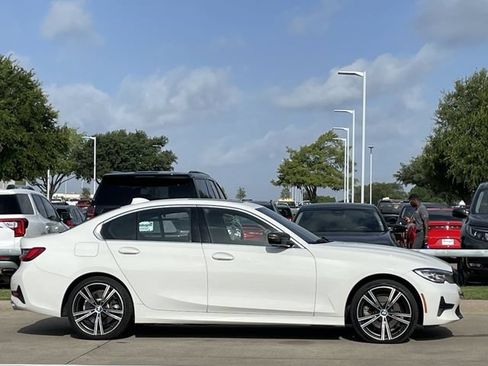 Used 2021 BMW 330e xDrive w/ Driving Assistance Package AWD/4WD image 3