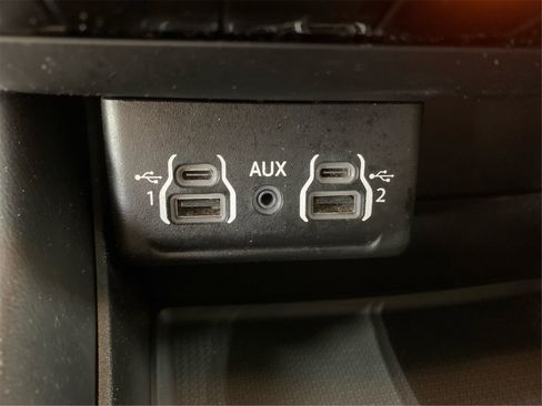 Used 2023 Dodge Durango GT image 36