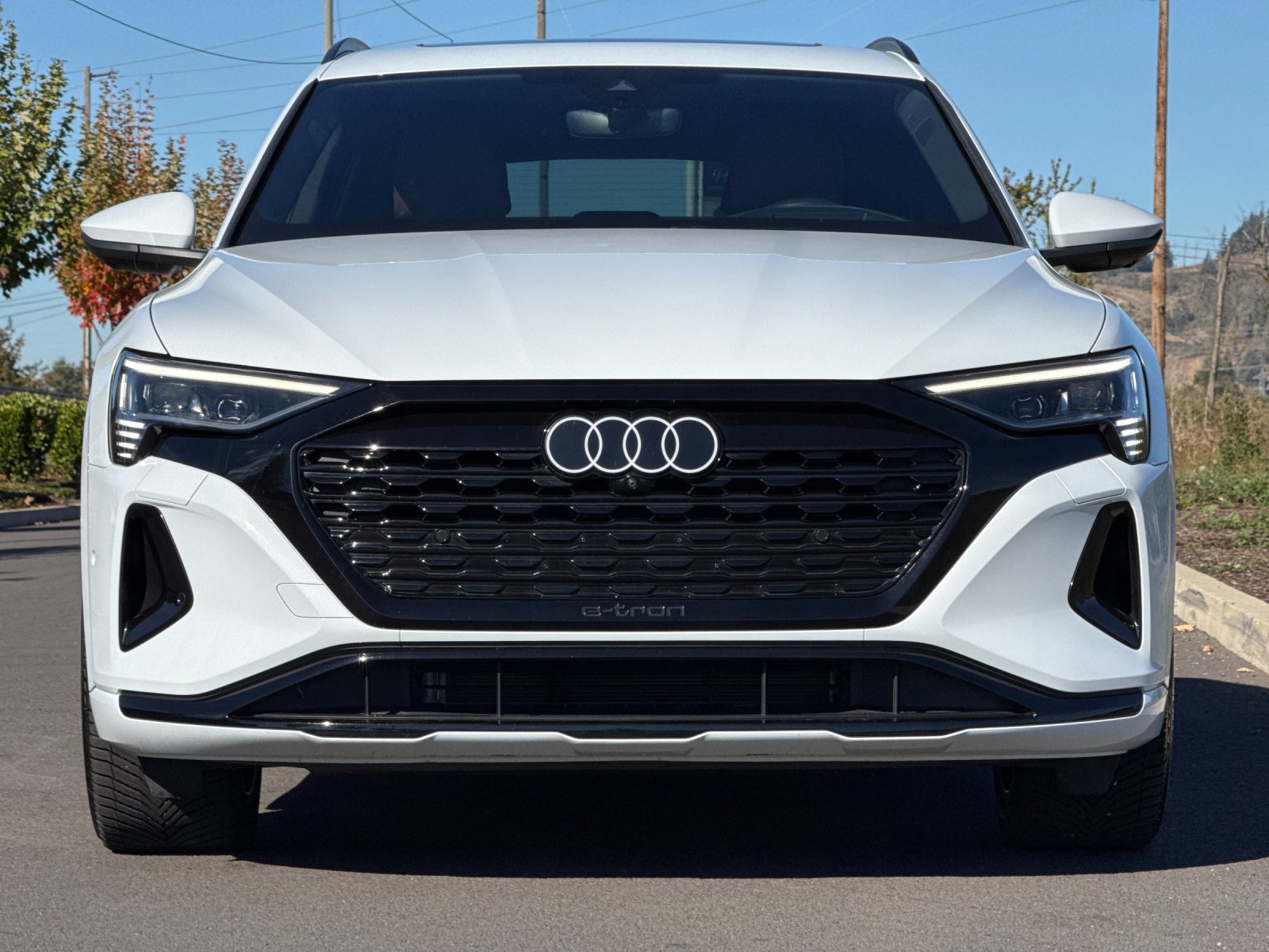 Used 2024 Audi Q8 e-tron Prestige w/ Prestige Package AWD/4WD image 8