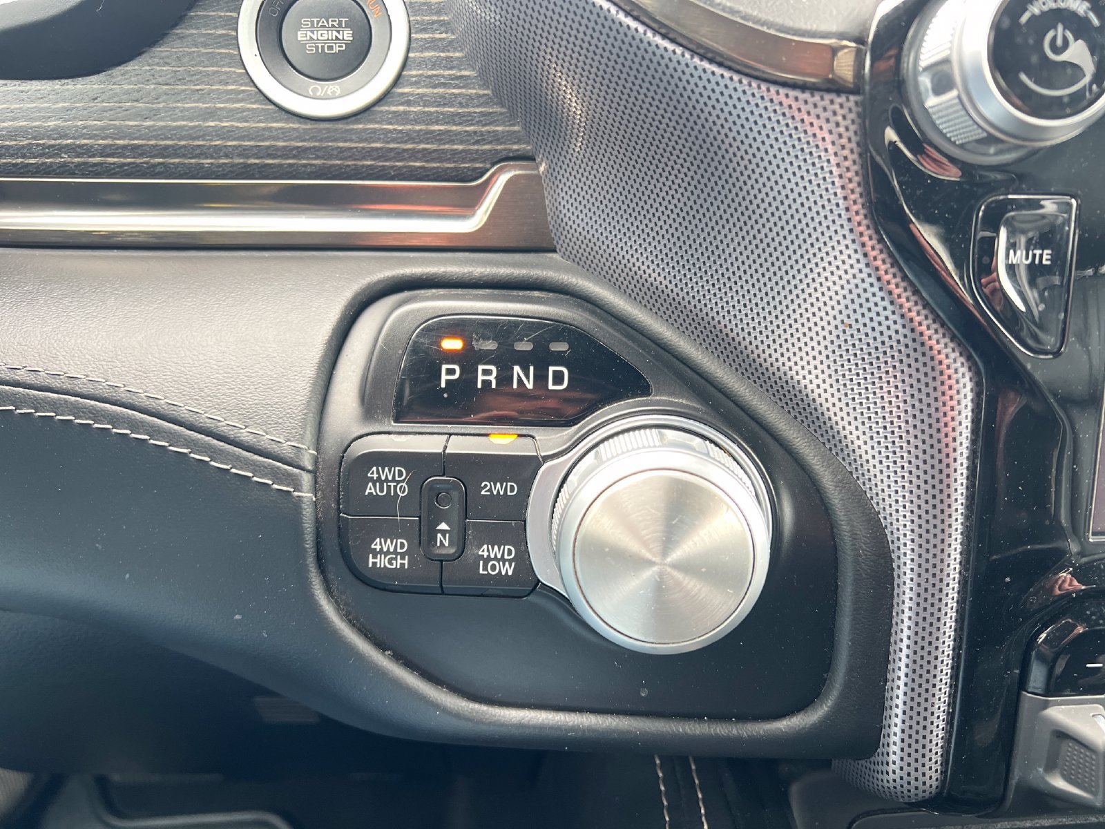Used 2019 RAM 1500 Limited w/ Advanced Safety Group AWD/4WD image 15