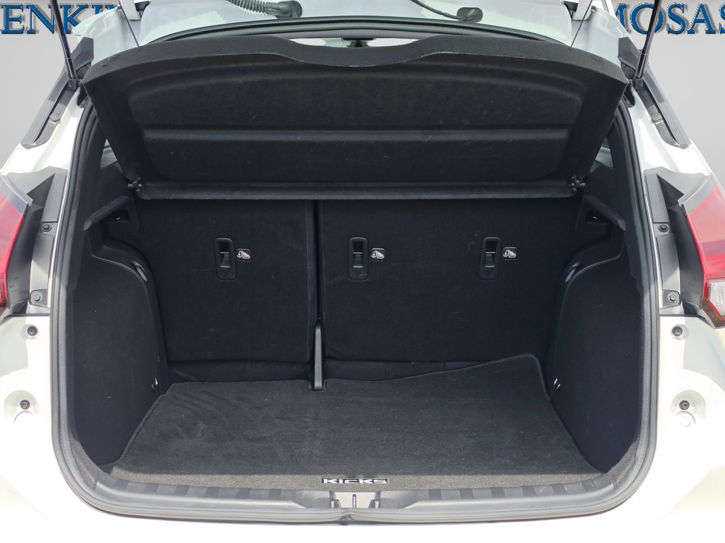 Used 2023 Nissan Kicks SV FWD image 15
