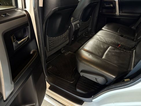 Used 2014 Toyota 4Runner Limited image 34