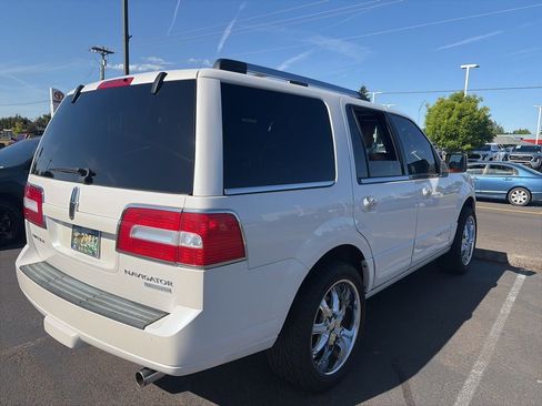 Used 2011 Lincoln Navigator 4WD w/ 101A Rapid Spec Order Code image 7