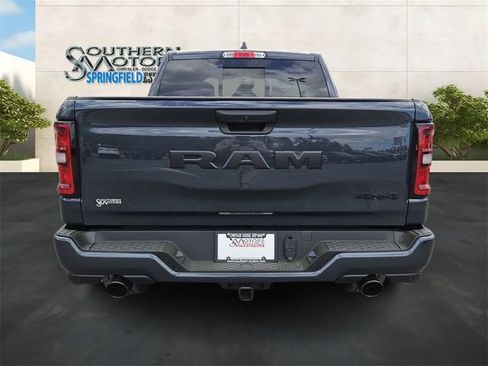New 2026 RAM 1500 Express AWD/4WD image 4