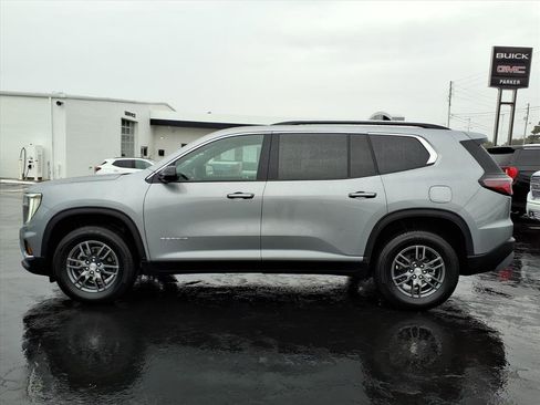 Used 2025 GMC Acadia Elevation image 4