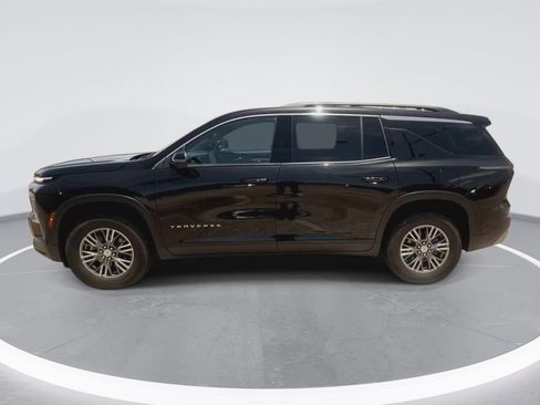 Used 2025 Chevrolet Traverse LT AWD/4WD image 5
