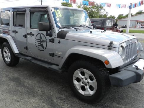 Used 2013 Jeep Wrangler Unlimited Sahara w/ Connectivity Group image 5
