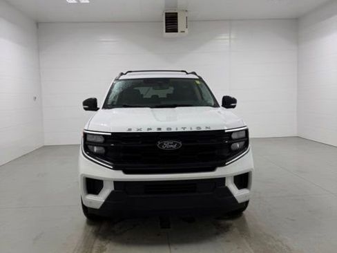 New 2026 Ford Expedition Max Active AWD/4WD image 2