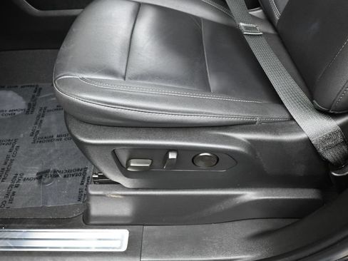 Used 2024 Chevrolet Silverado 1500 RST AWD/4WD image 17