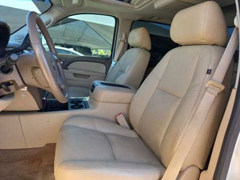 Used 2013 Chevrolet Silverado 1500 LTZ w/ LTZ White Diamond Edition AWD/4WD image 15