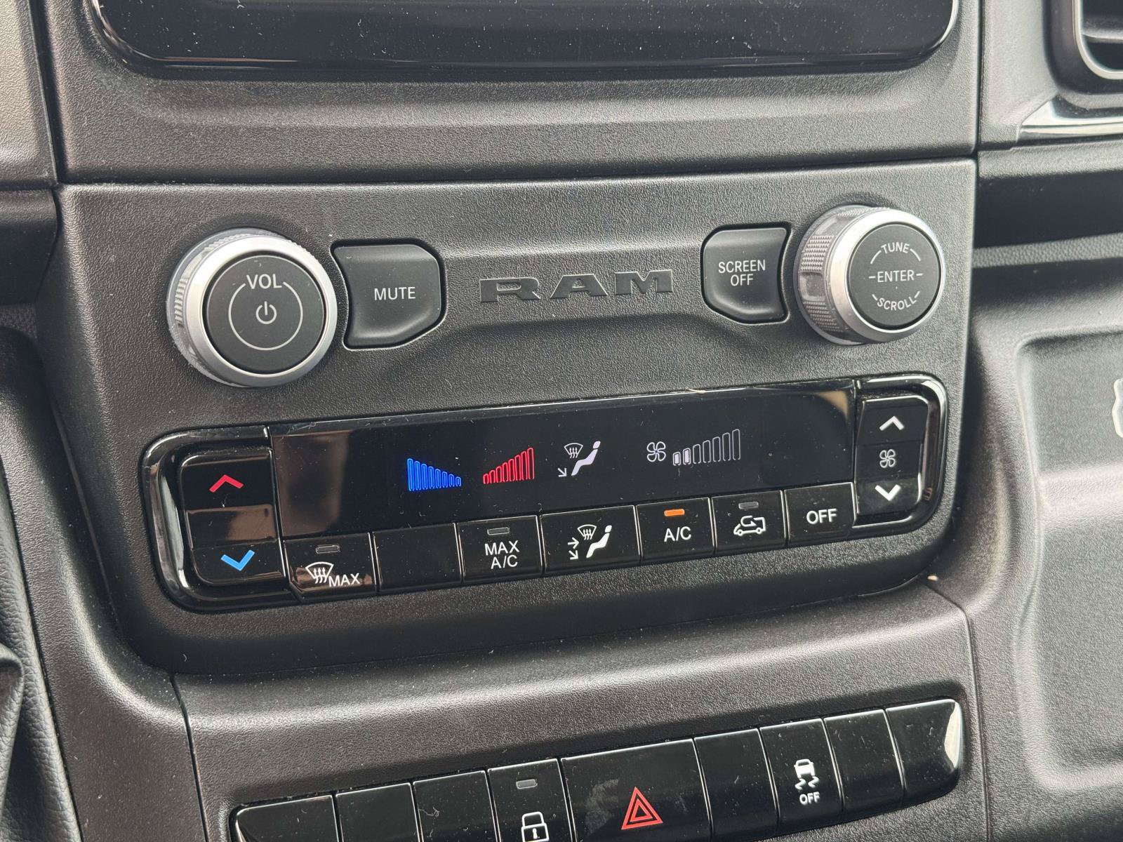 Used 2026 RAM ProMaster 2500 FWD image 19