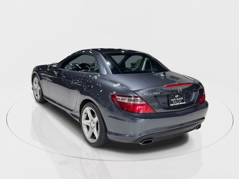 Used 2015 Mercedes-Benz SLK 250 w/ Premium Package image 9