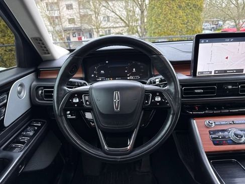 Used 2020 Lincoln Aviator Reserve w/ Equipment Group 202A image 12