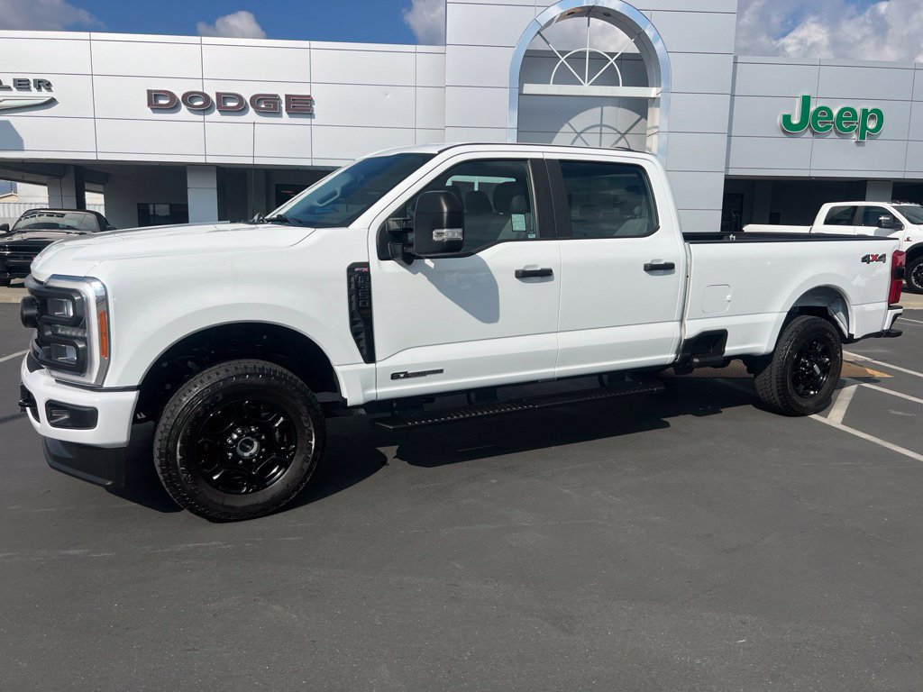 Used 2023 Ford F350 XL w/ STX Appearance Package AWD/4WD image 3
