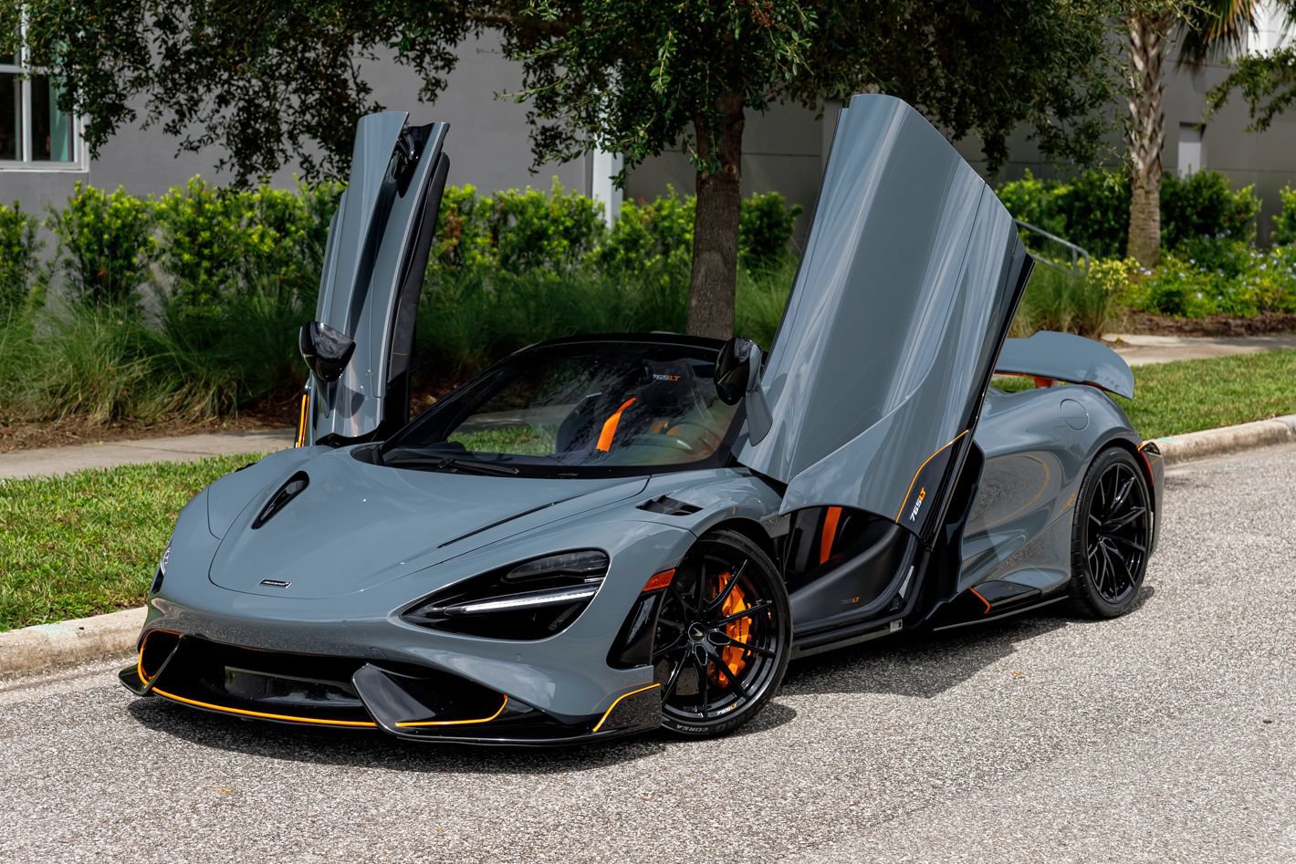 Used 2022 McLaren 765LT RWD image 46