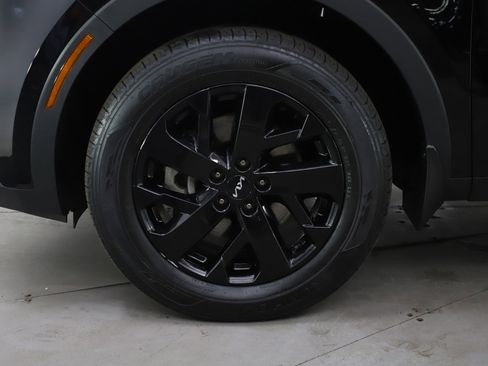 Used 2023 Kia Sorento S w/ Panoramic Sunroof Package image 25