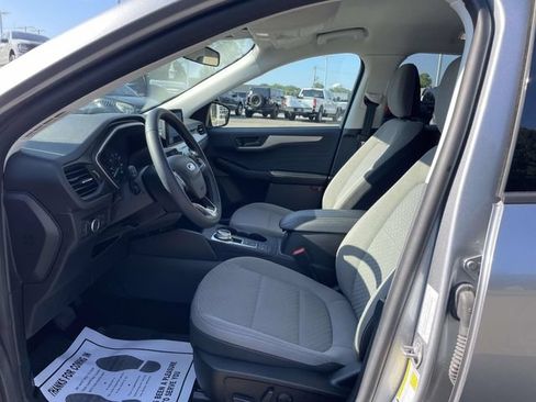 Certified 2022 Ford Escape SE w/ SE Sport Appearance Package FWD image 16