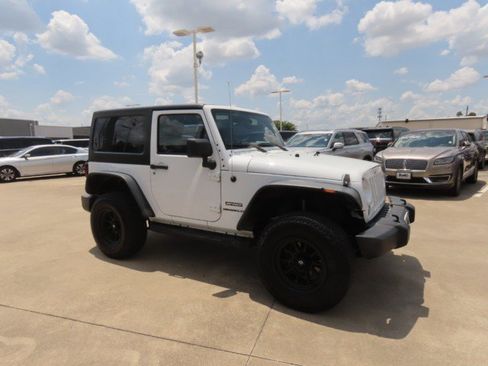 Used 2014 Jeep Wrangler Sport w/ Connectivity Group AWD/4WD image 5