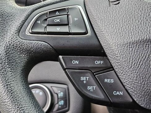 Used 2017 Ford Escape SE w/ Equipment Group 201A image 22