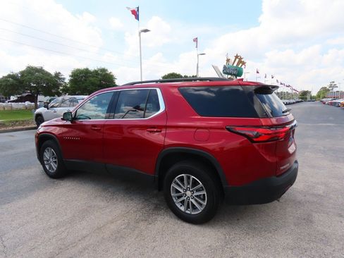 Used 2023 Chevrolet Traverse LT image 14