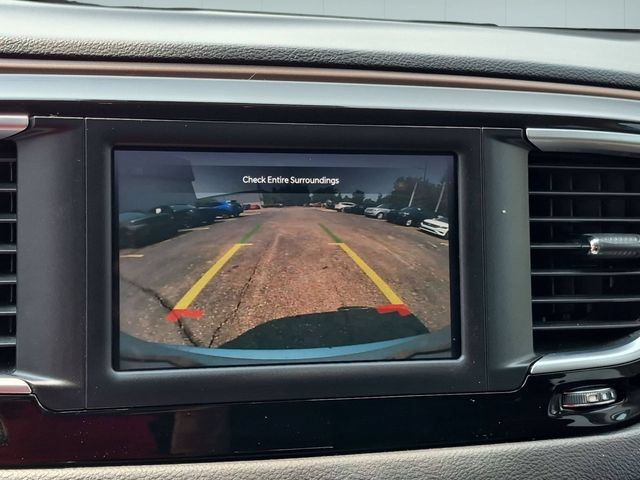 Used 2024 Chrysler Voyager LX FWD image 23