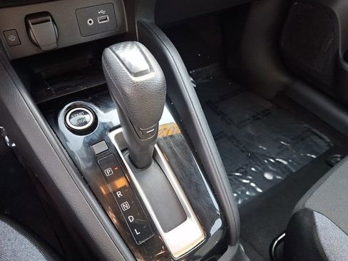 Used 2023 Nissan Versa SV image 14