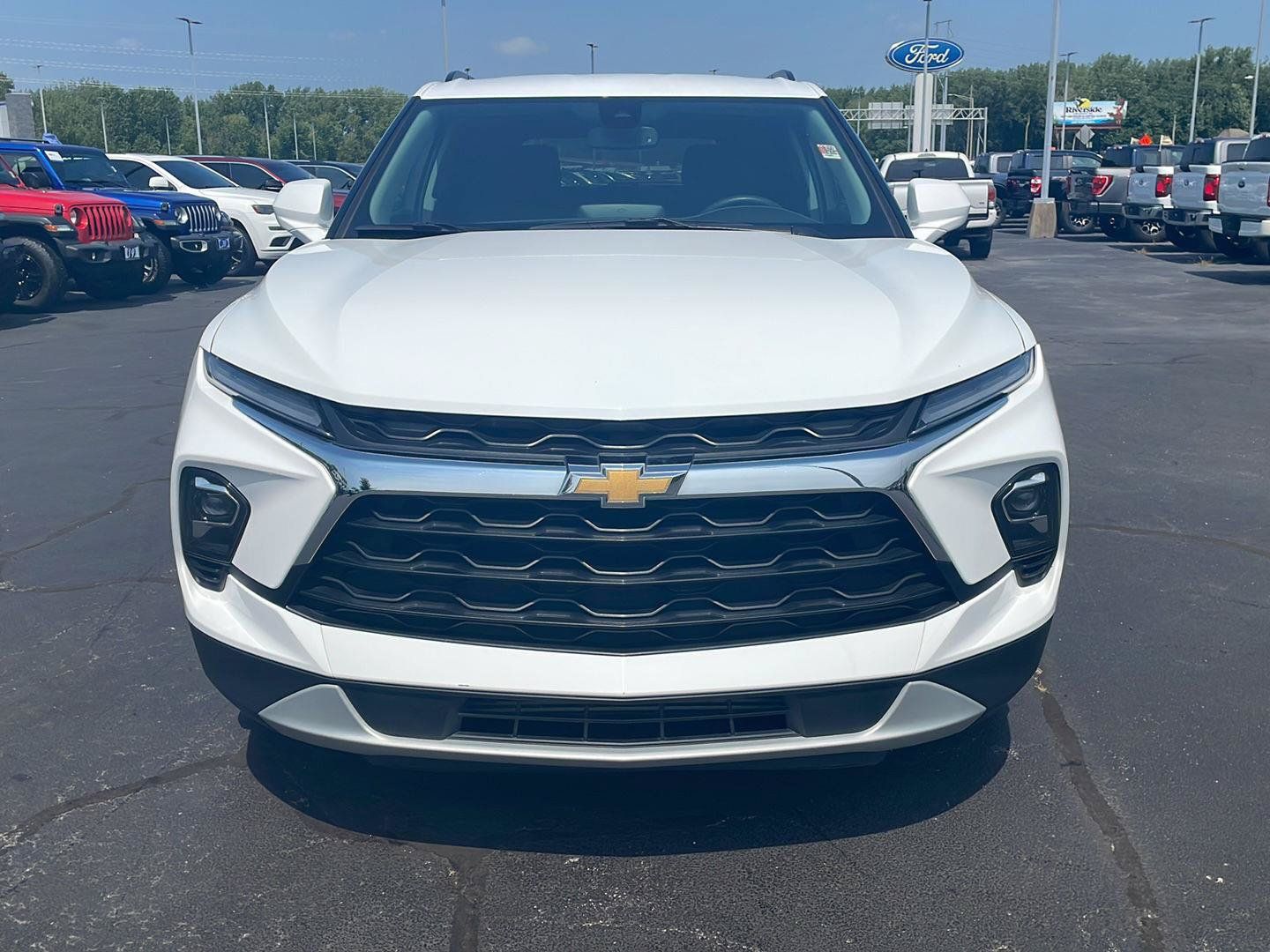 Used 2024 Chevrolet Blazer LT w/ Convenience Package FWD image 8