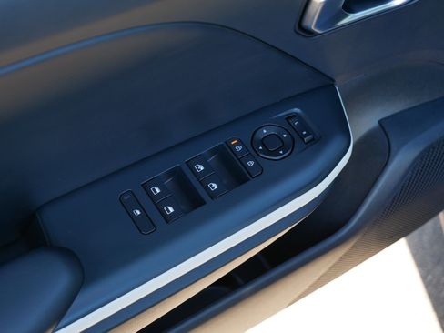 Certified 2025 Kia K4 GT-Line image 18