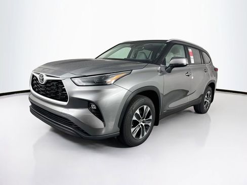 New 2026 Toyota Highlander XLE AWD/4WD image 3