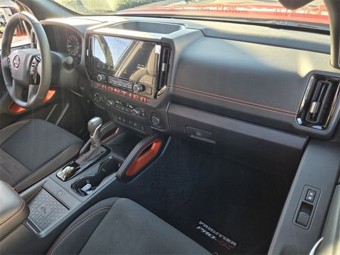 Certified 2025 Nissan Frontier PRO-4X w/ Pro Convenience Package image 15