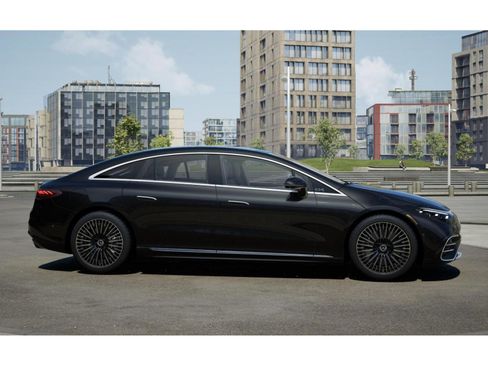 Used 2023 Mercedes-Benz EQS 450+ Sedan image 17