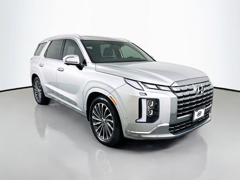 Used 2024 Hyundai Palisade Calligraphy AWD/4WD image 3