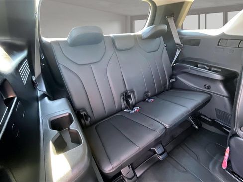 Used 2025 Hyundai Palisade SEL FWD image 26