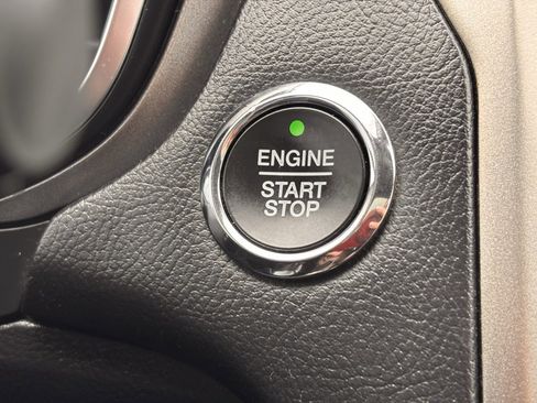 Used 2020 Ford Fusion SEL image 4