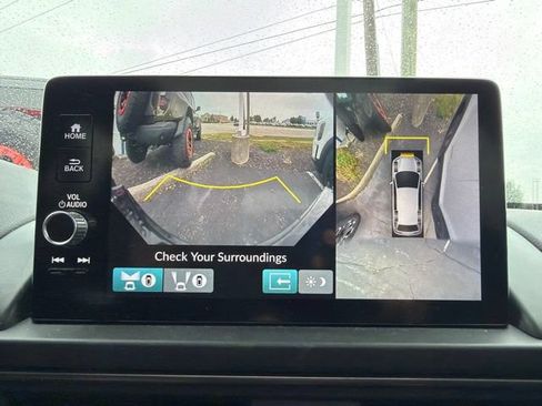 Used 2023 Honda Pilot TrailSport image 35