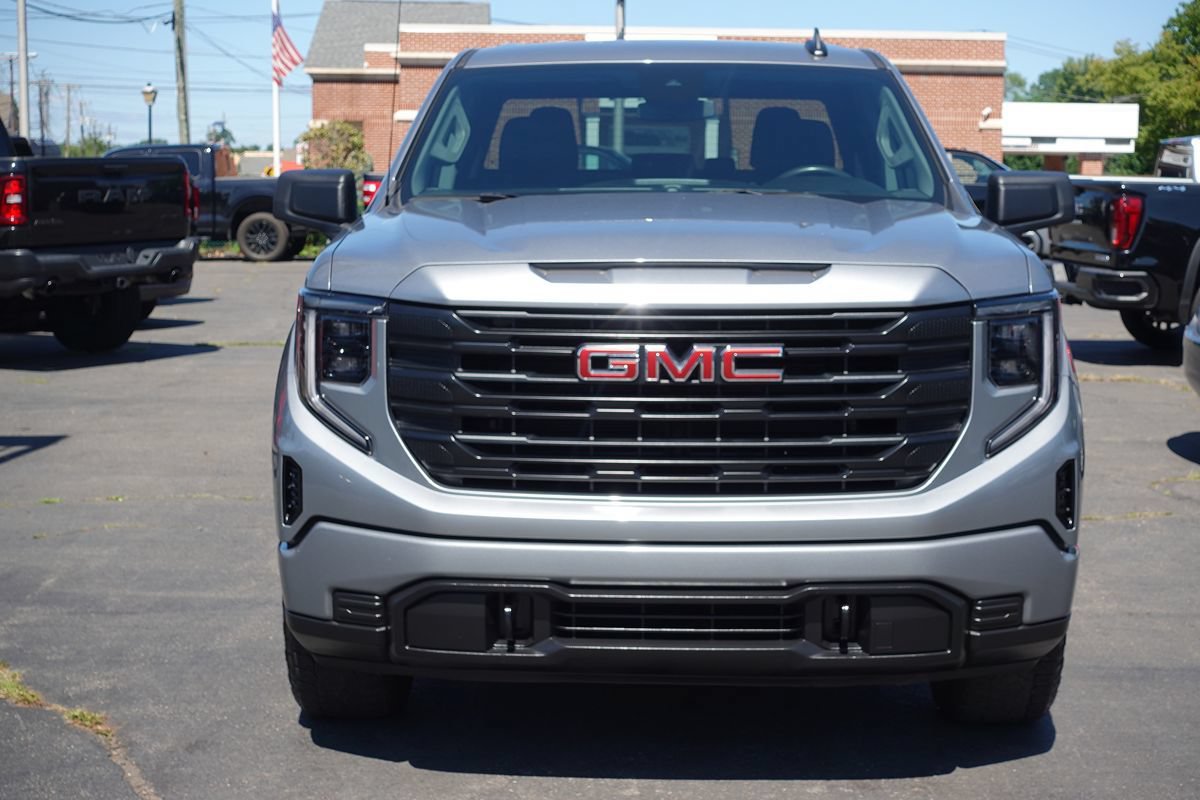 Used 2024 GMC Sierra 1500 Pro w/ Graphite Edition AWD/4WD image 5