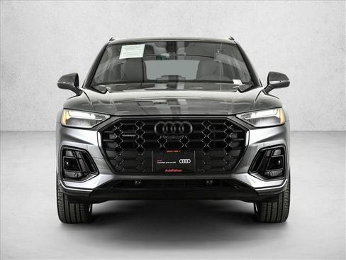 Certified 2025 Audi Q5 e Premium Plus w/ Premium Plus Package image 2
