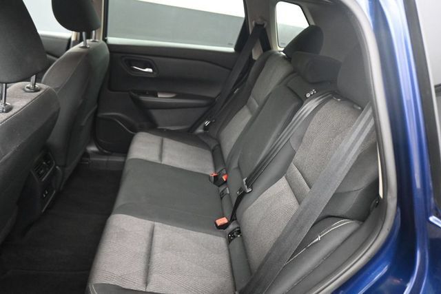 Used 2024 Nissan Rogue SV FWD image 19