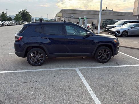 Used 2021 Jeep Compass Latitude AWD/4WD image 5