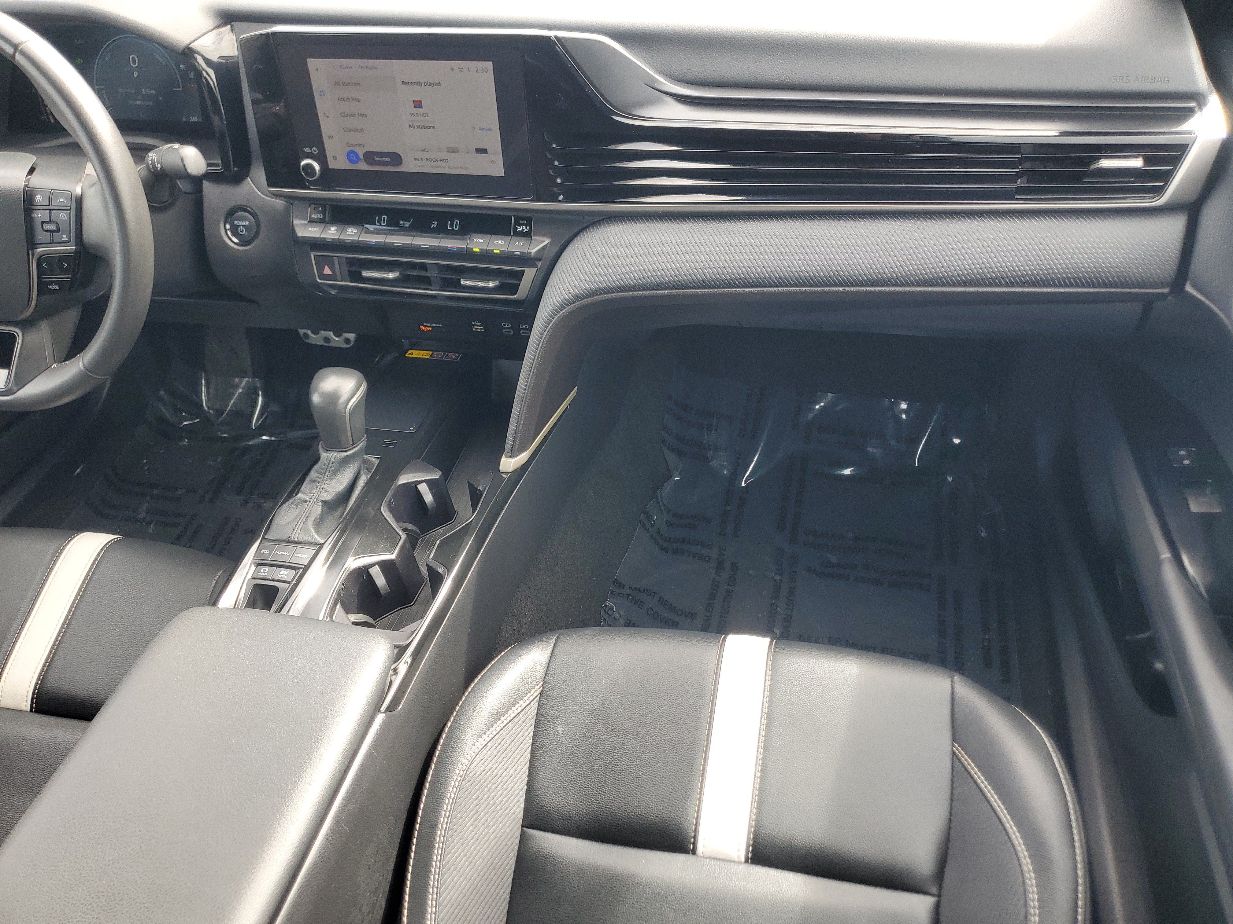 Certified 2025 Toyota Camry SE FWD image 15