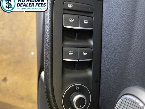 Used 2017 Alfa Romeo Giulia Ti w/ TI 19" Sport Package RWD image 24