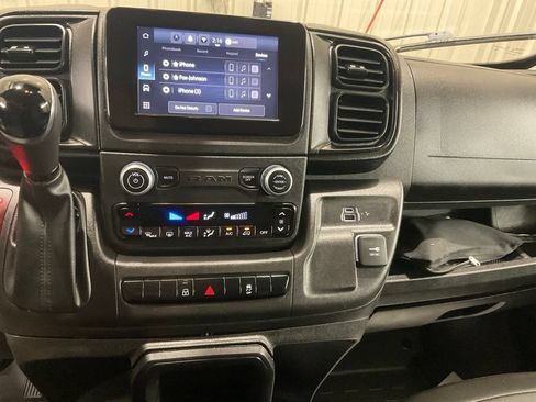 Used 2025 RAM ProMaster 2500 w/ Convenience Group FWD image 16