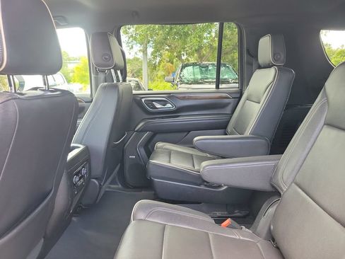 Used 2023 Chevrolet Suburban Premier AWD/4WD image 24