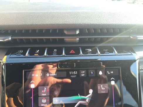 New 2025 Jeep Grand Cherokee Altitude image 21