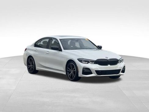 Certified 2022 BMW 330i xDrive Sedan w/ M Sport Package image 11