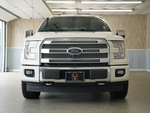 Used 2017 Ford F150 Platinum w/ Equipment Group 701A Luxury AWD/4WD image 2