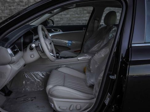 New 2026 Genesis G70 2.5T Prestige image 12