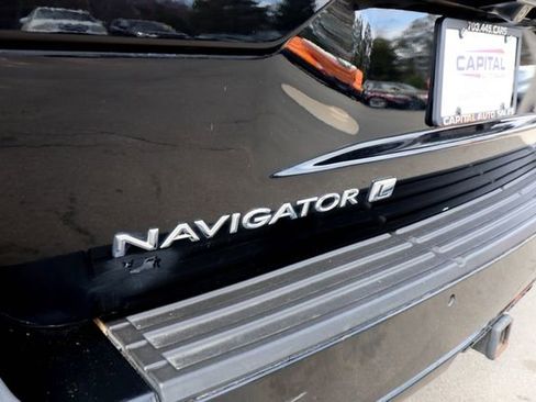Used 2016 Lincoln Navigator L Reserve image 22