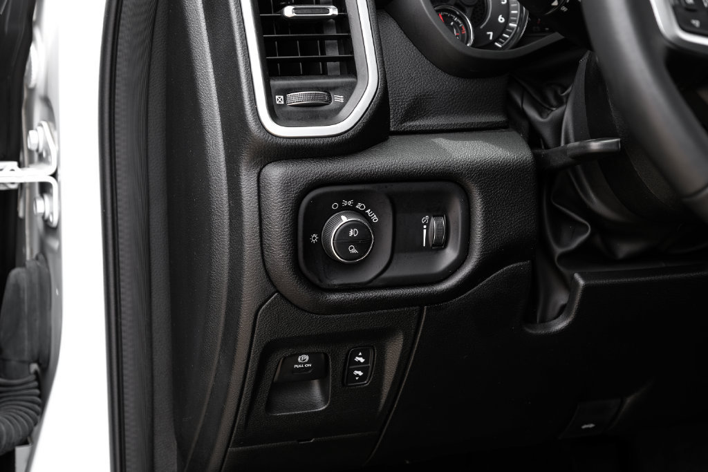 Used 2023 RAM 1500 Big Horn AWD/4WD image 37
