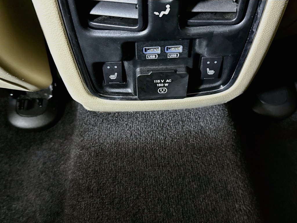 Used 2018 Jeep Grand Cherokee Limited AWD/4WD image 30